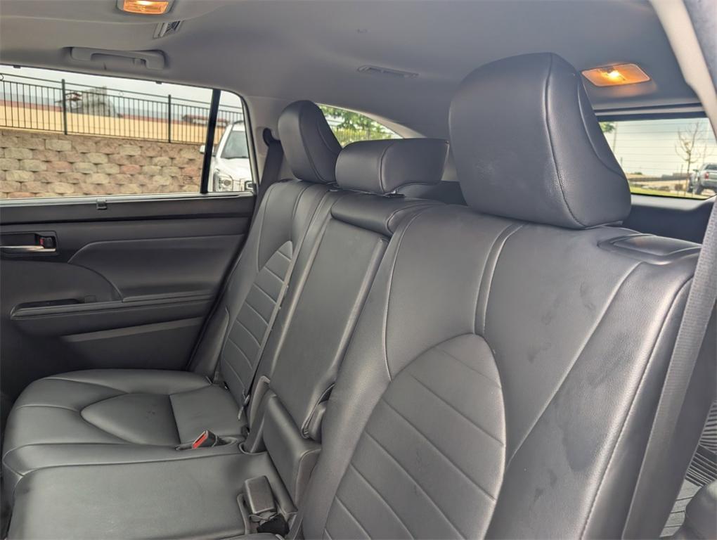 used 2020 Toyota Highlander car, priced at $29,500