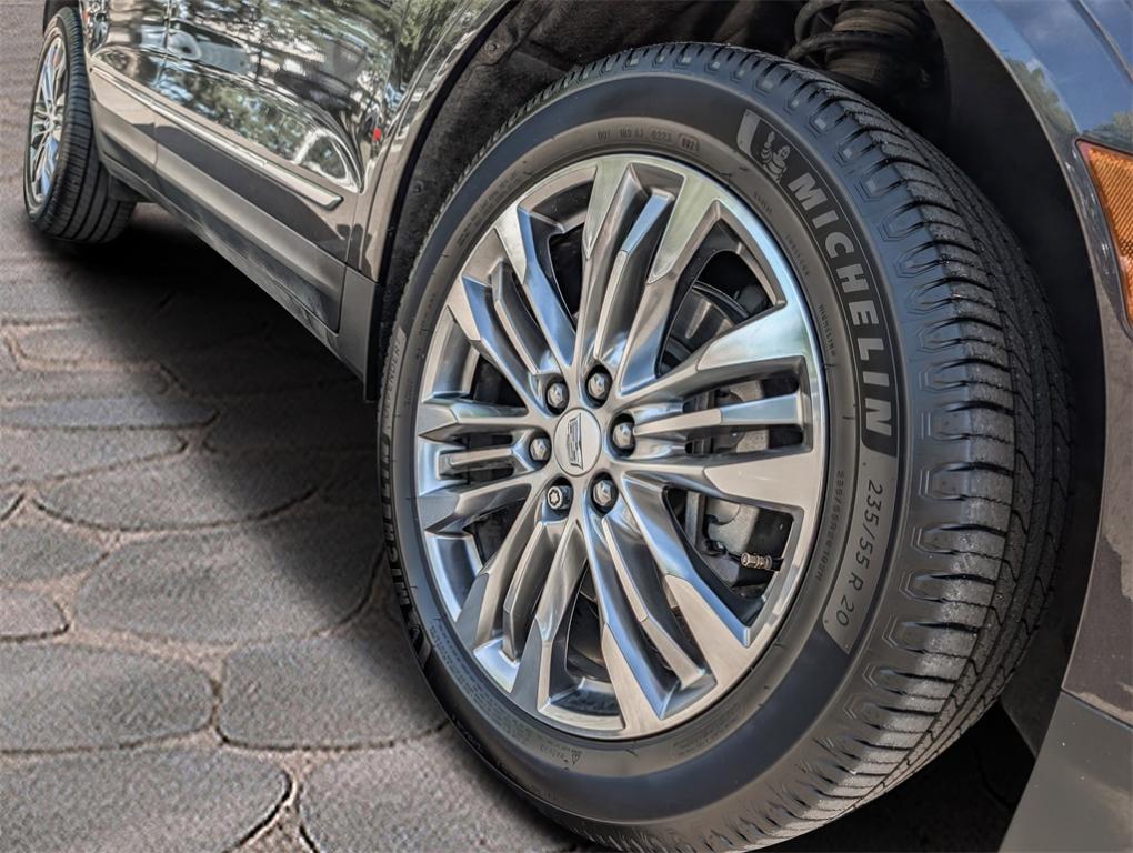 used 2018 Cadillac XT5 car, priced at $23,500
