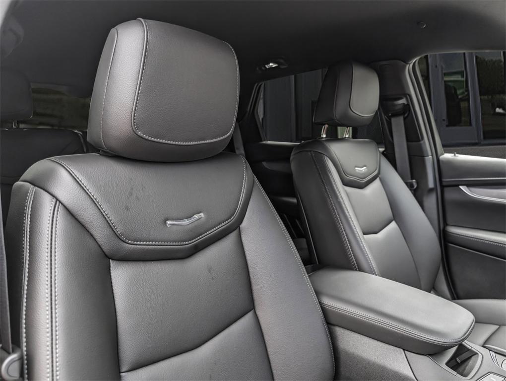 new 2025 Cadillac XT5 car, priced at $47,614
