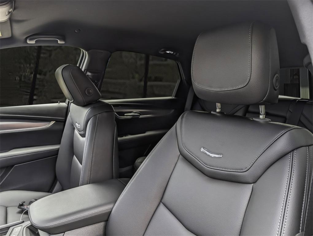 new 2025 Cadillac XT5 car, priced at $47,614