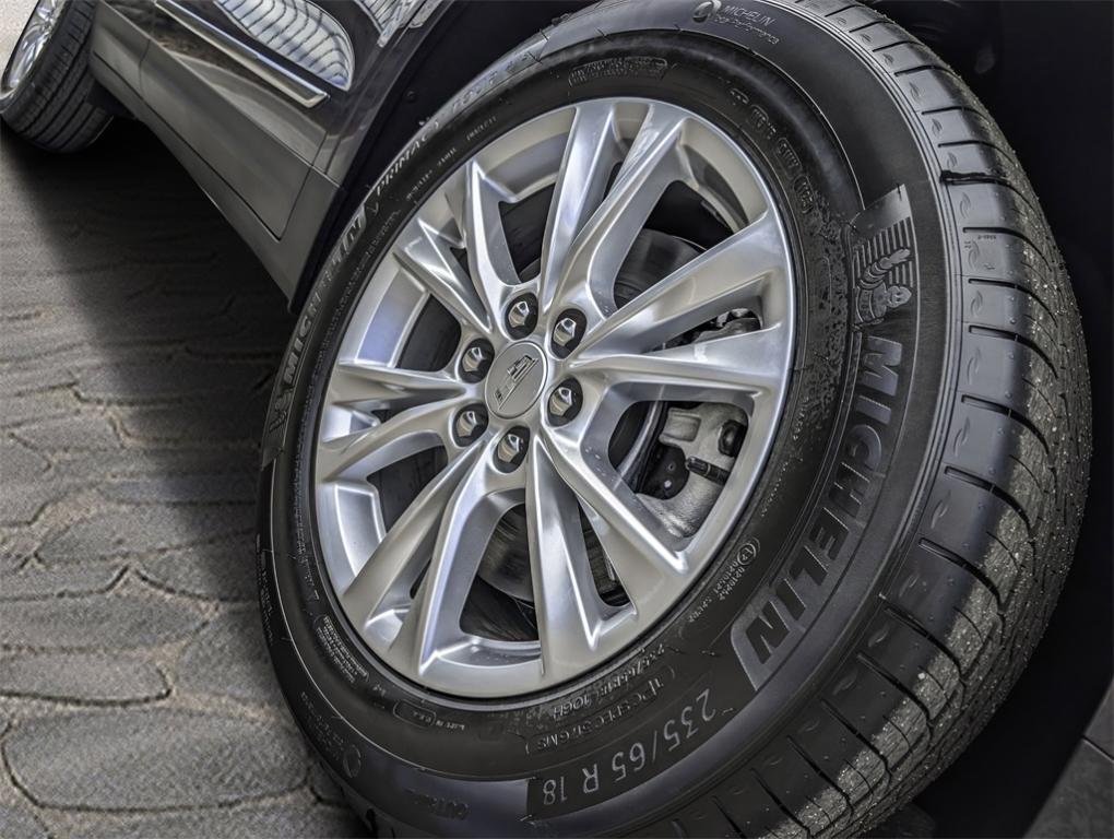 new 2025 Cadillac XT5 car, priced at $47,614