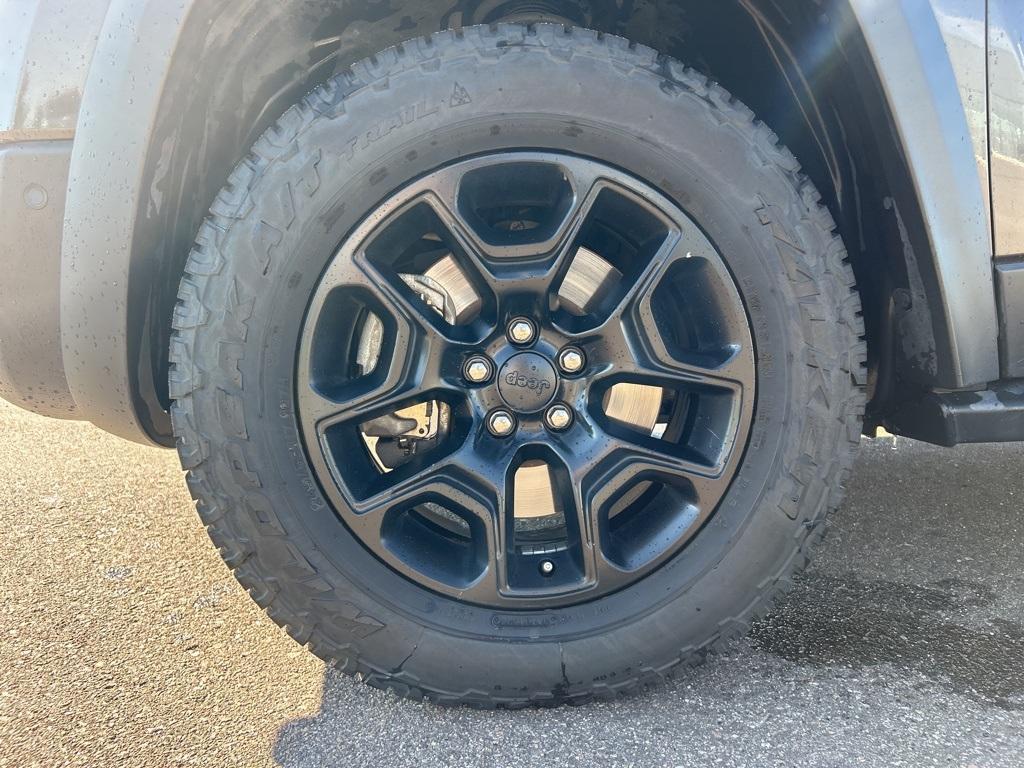 used 2019 Jeep Cherokee car, priced at $20,000