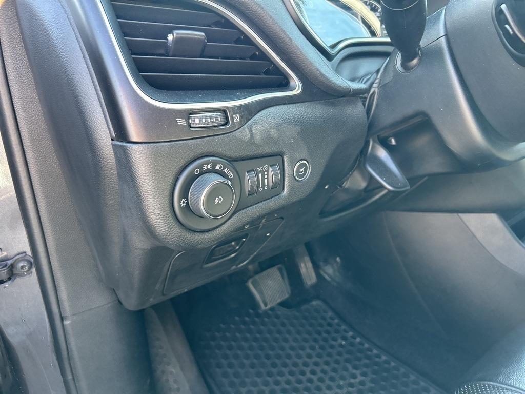 used 2019 Jeep Cherokee car, priced at $20,000