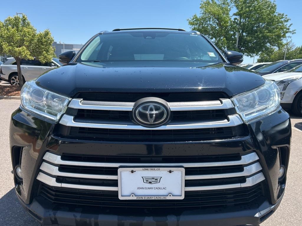 used 2019 Toyota Highlander car, priced at $27,500