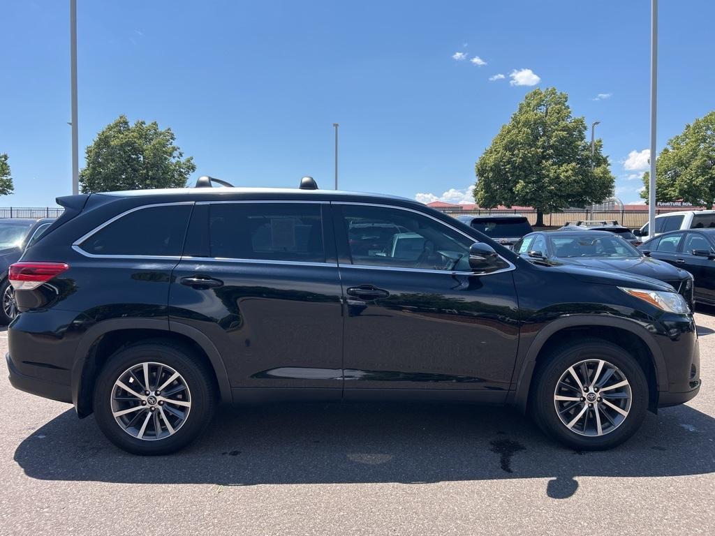 used 2019 Toyota Highlander car, priced at $27,500