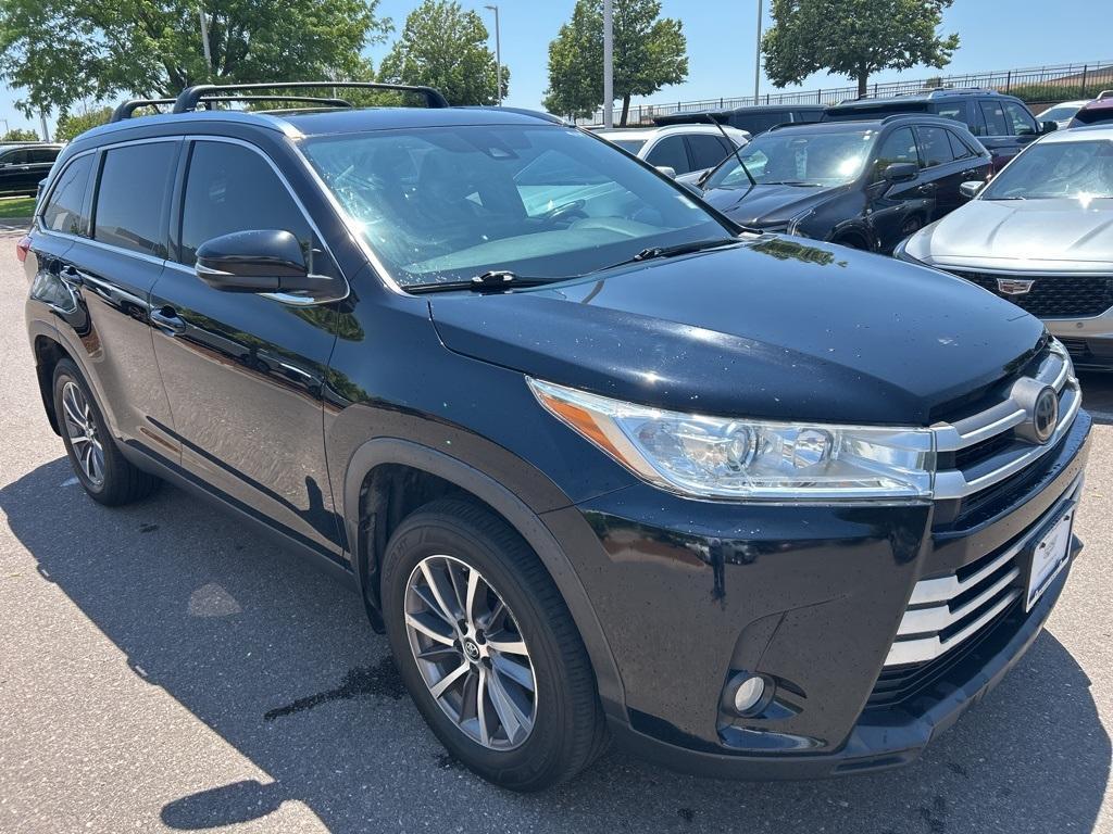 used 2019 Toyota Highlander car, priced at $27,500