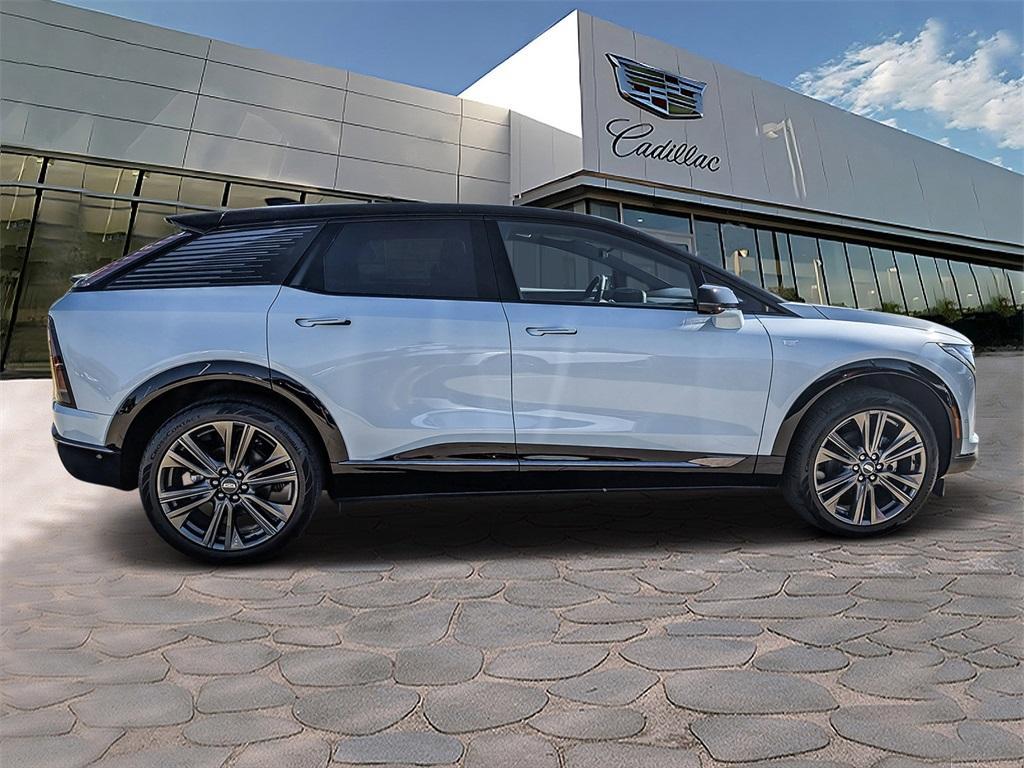 new 2025 Cadillac OPTIQ car, priced at $61,294
