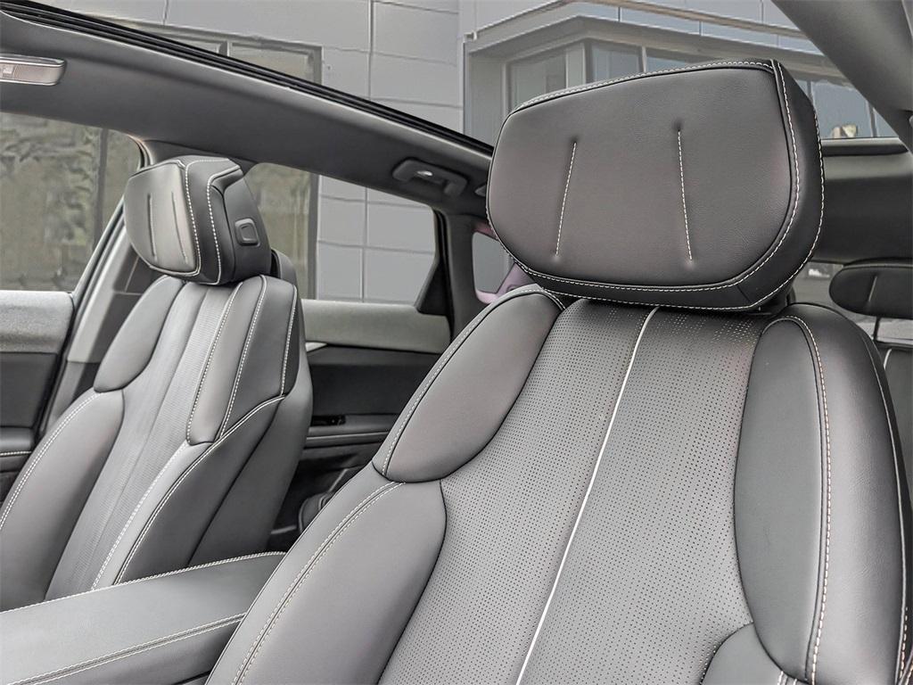 new 2025 Cadillac OPTIQ car, priced at $61,894