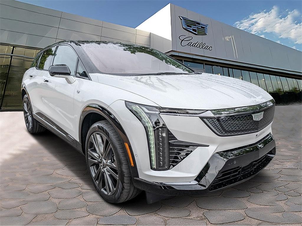 new 2025 Cadillac OPTIQ car, priced at $61,894