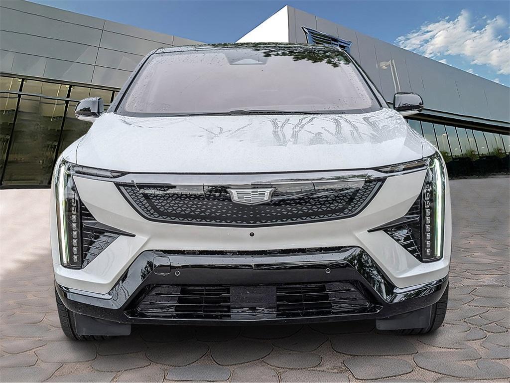 new 2025 Cadillac OPTIQ car, priced at $61,894