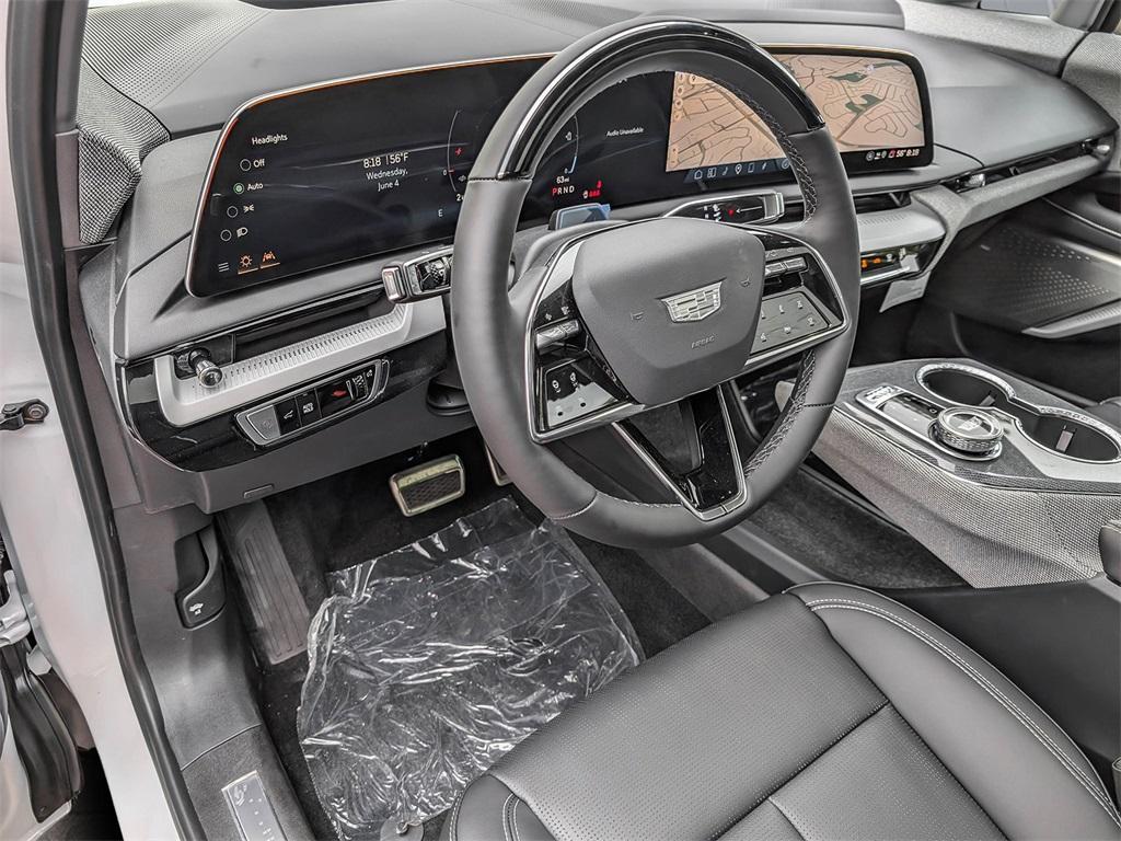 new 2025 Cadillac OPTIQ car, priced at $61,894