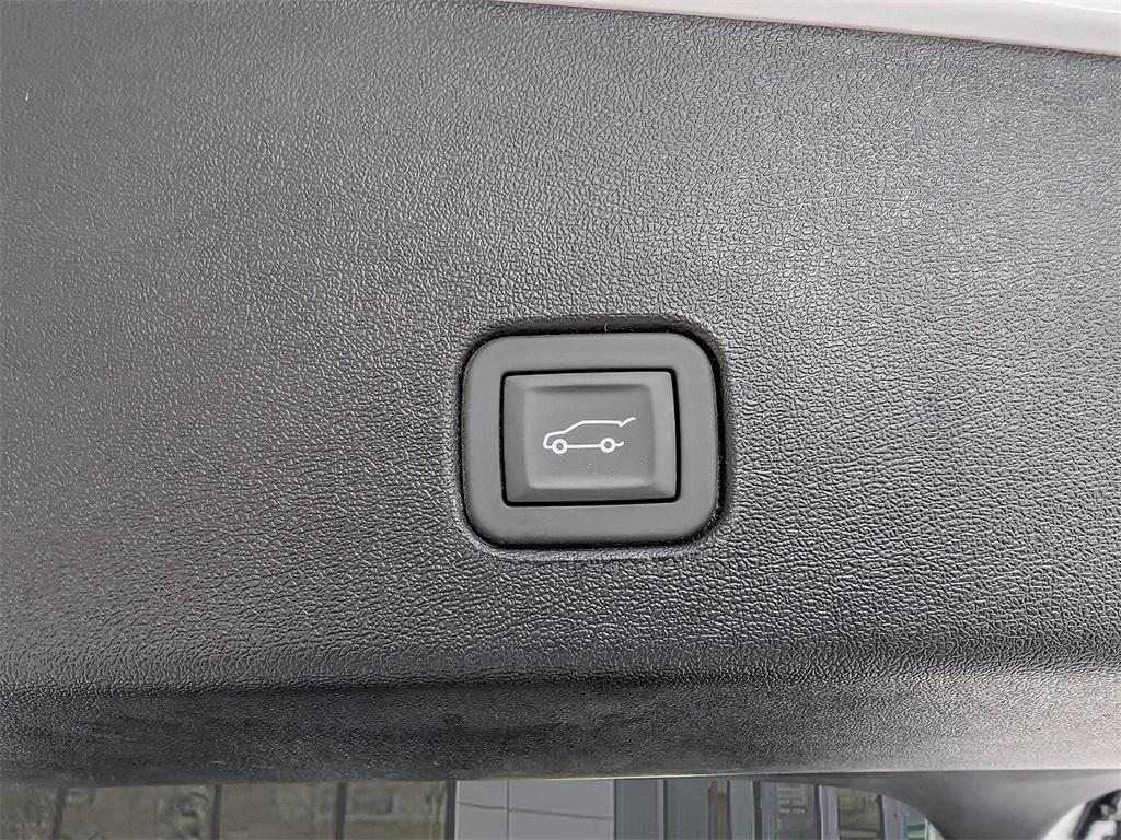 new 2025 Cadillac OPTIQ car, priced at $61,894