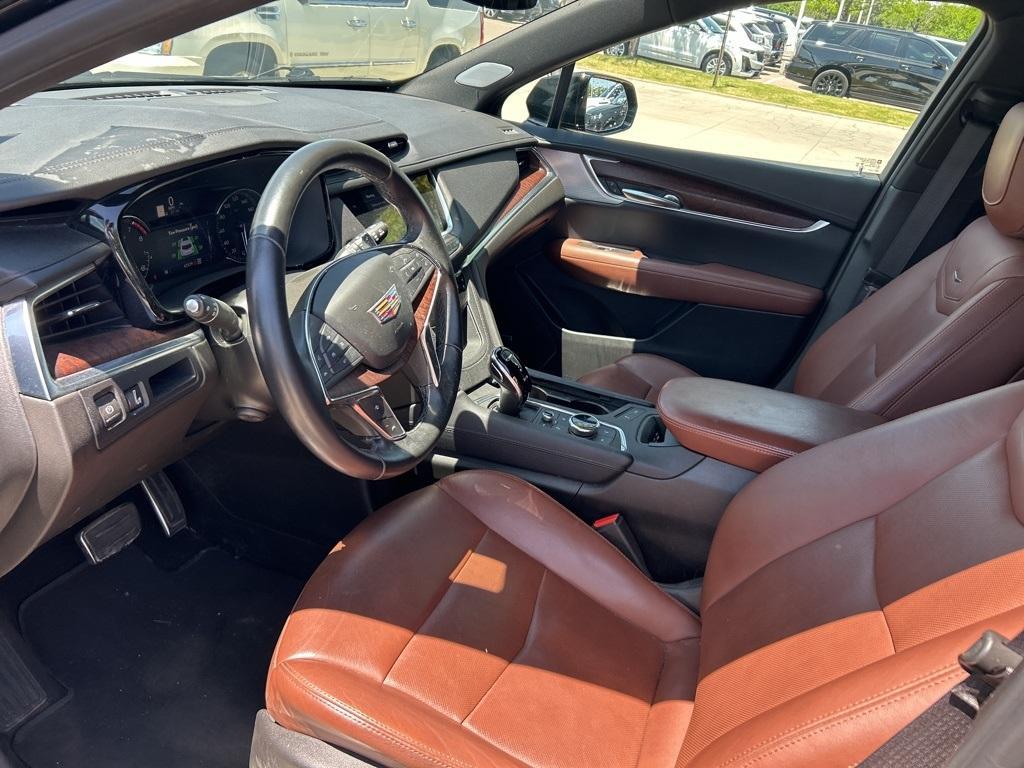 used 2022 Cadillac XT5 car, priced at $43,500