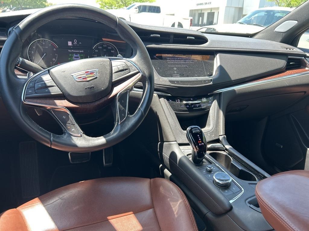 used 2022 Cadillac XT5 car, priced at $43,500
