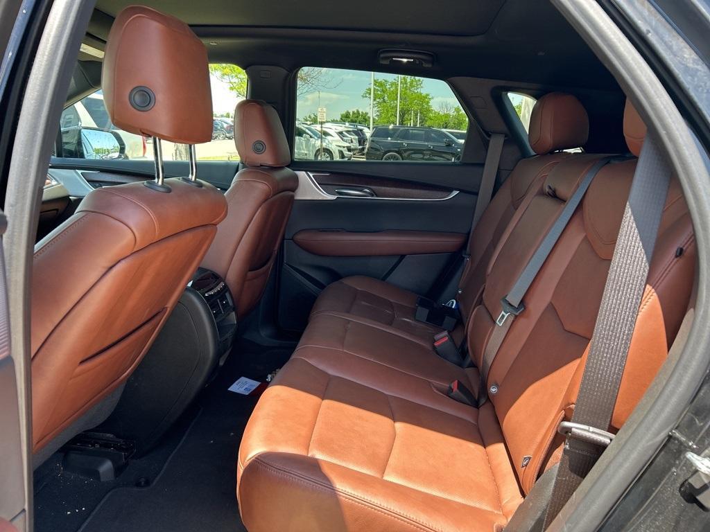 used 2022 Cadillac XT5 car, priced at $43,500