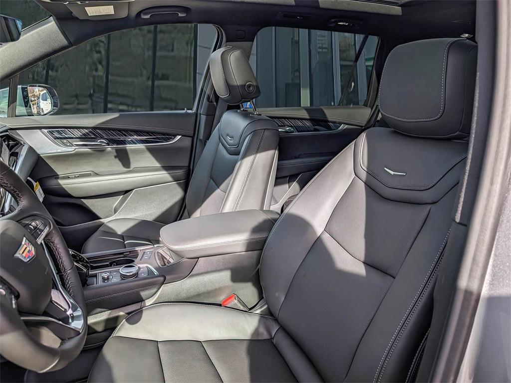 new 2025 Cadillac XT6 car, priced at $62,589