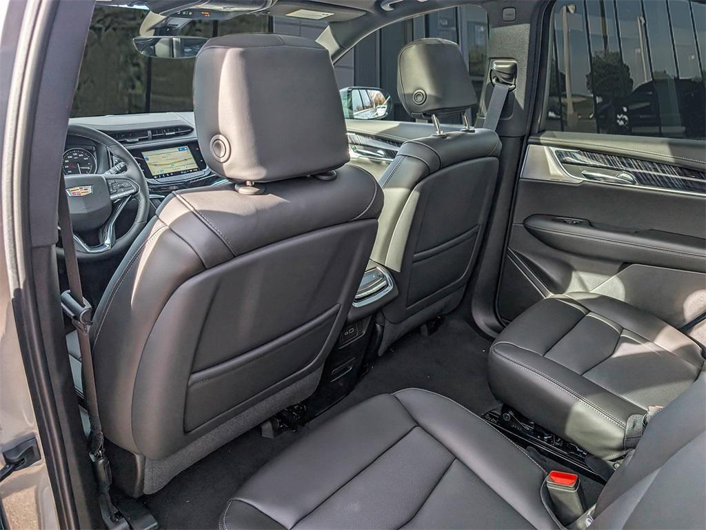 new 2025 Cadillac XT6 car, priced at $62,589