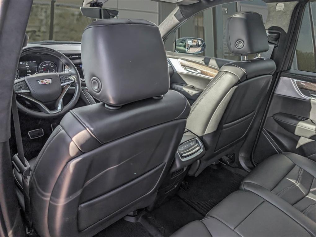 used 2024 Cadillac XT6 car, priced at $55,000