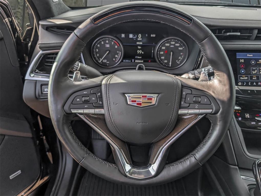 used 2024 Cadillac XT6 car, priced at $55,000