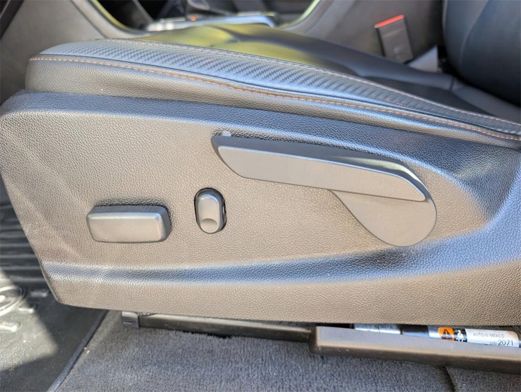 used 2021 GMC Canyon car, priced at $27,000