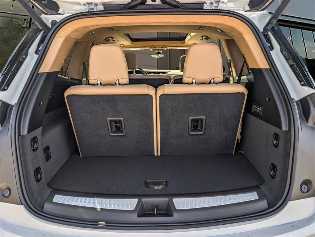 new 2025 Cadillac XT6 car, priced at $78,304