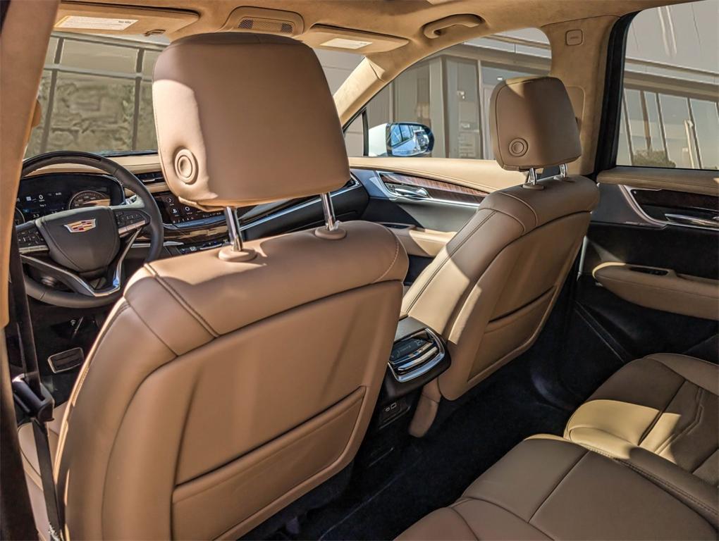 new 2025 Cadillac XT6 car, priced at $78,304