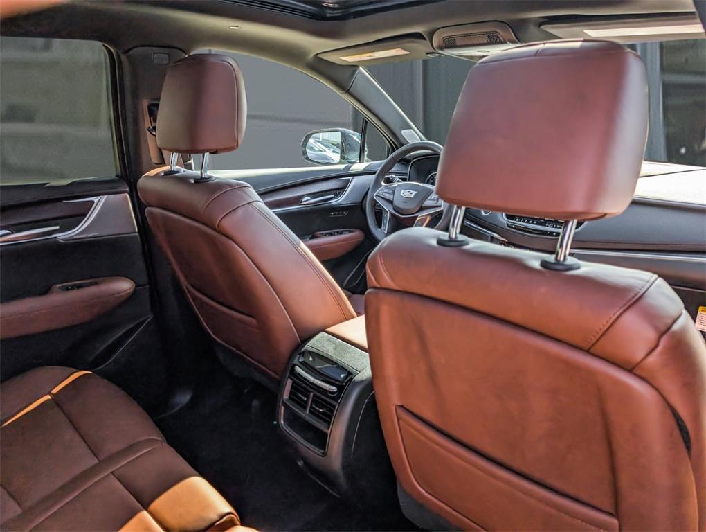 new 2025 Cadillac XT5 car, priced at $56,559