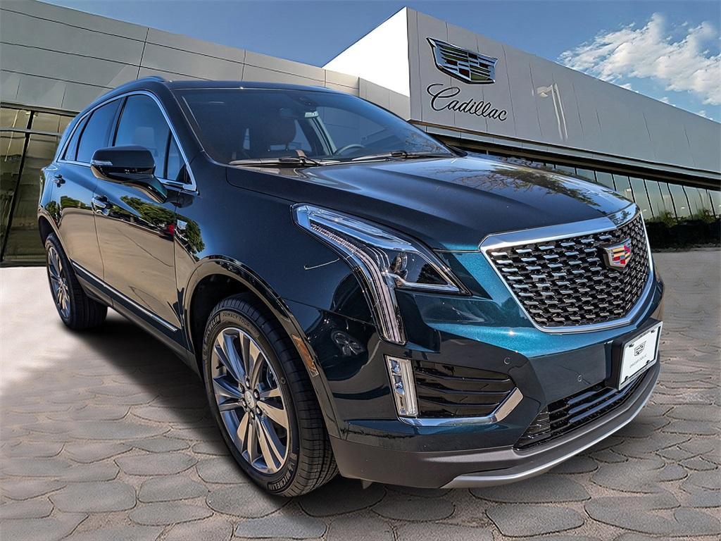 new 2025 Cadillac XT5 car, priced at $56,559