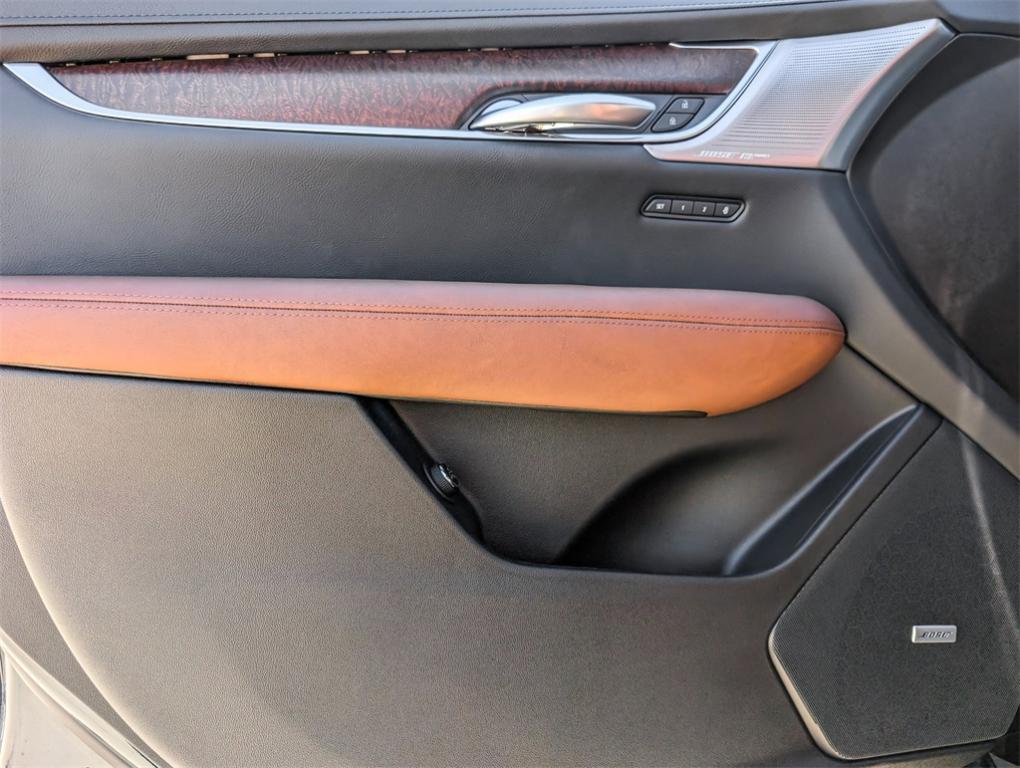 new 2025 Cadillac XT5 car, priced at $56,559