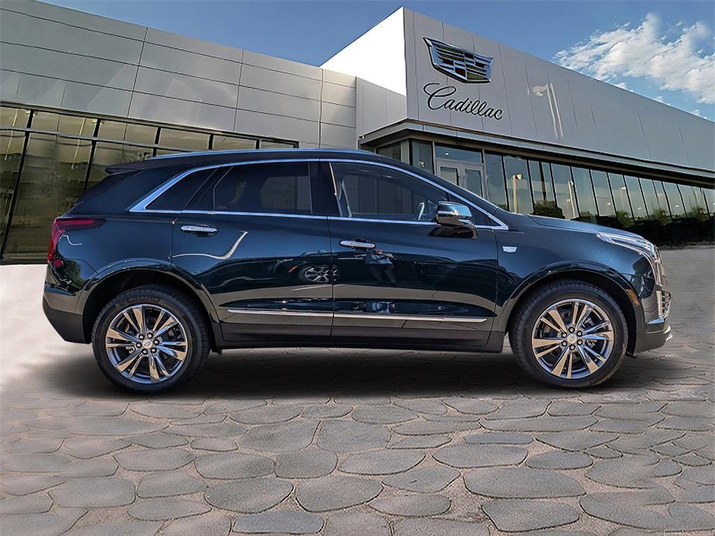 new 2025 Cadillac XT5 car, priced at $56,559
