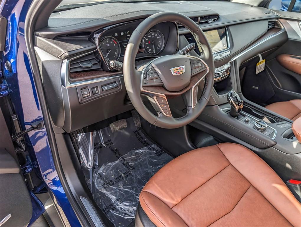 new 2025 Cadillac XT5 car, priced at $60,234