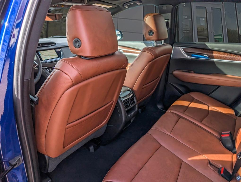 new 2025 Cadillac XT5 car, priced at $60,234