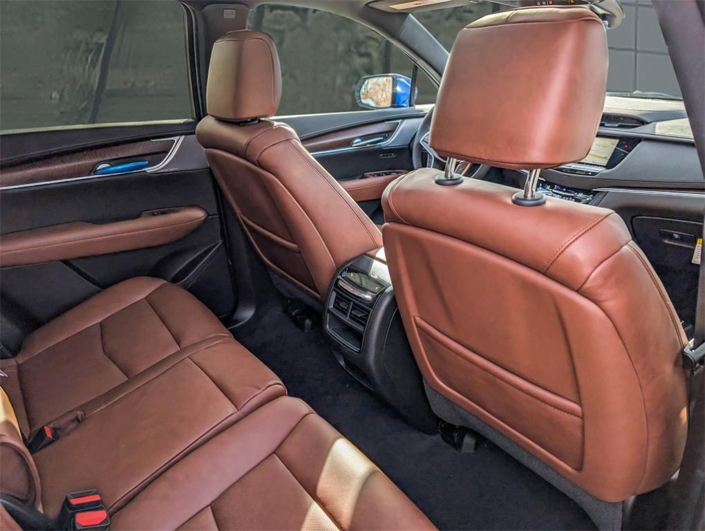 new 2025 Cadillac XT5 car, priced at $60,234