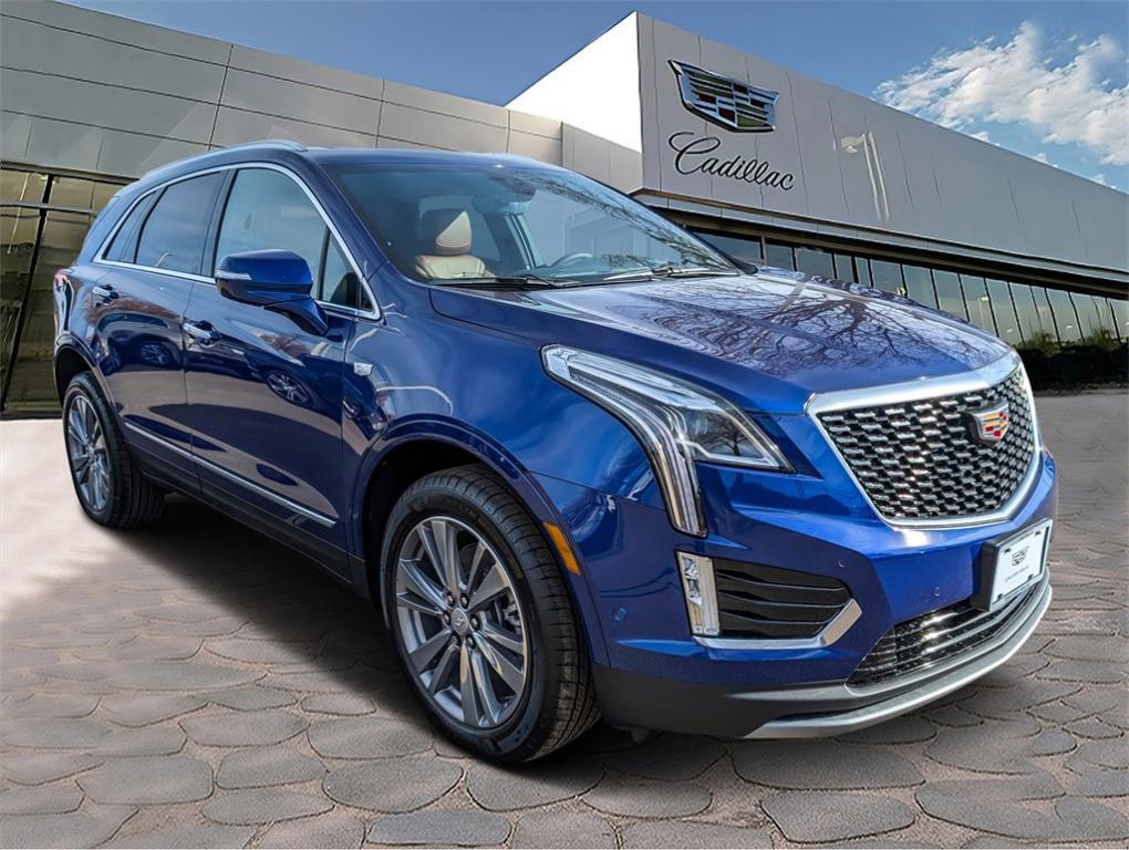 new 2025 Cadillac XT5 car, priced at $60,234