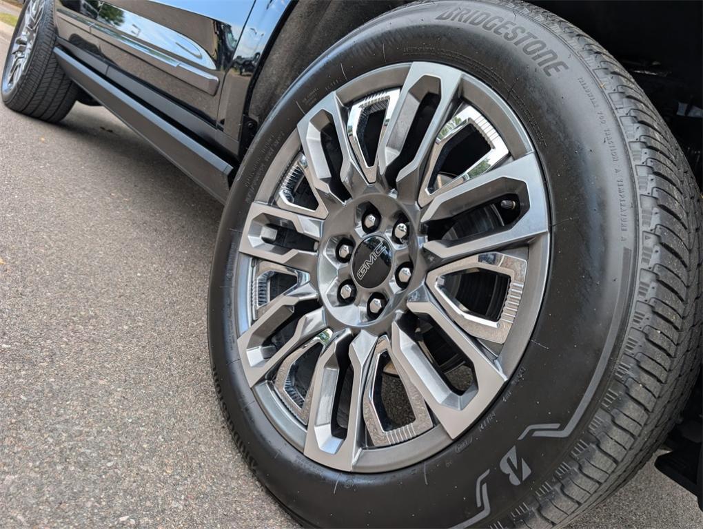 used 2024 GMC Yukon car, priced at $89,000