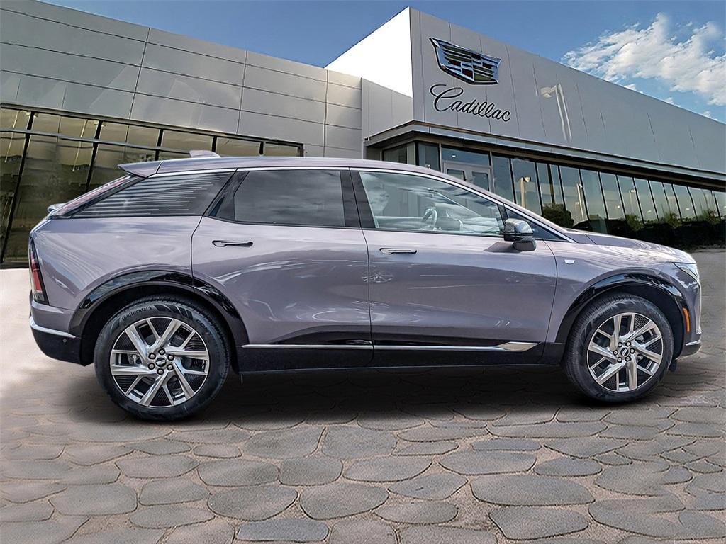 new 2025 Cadillac OPTIQ car, priced at $57,914