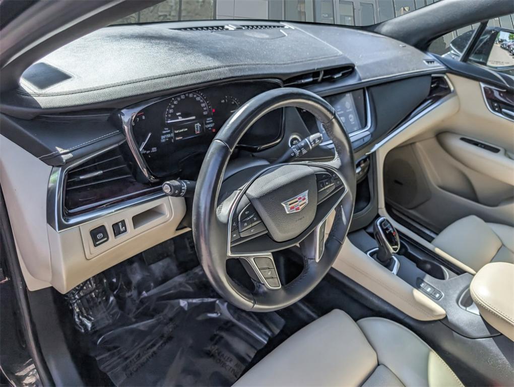 used 2017 Cadillac XT5 car, priced at $16,000