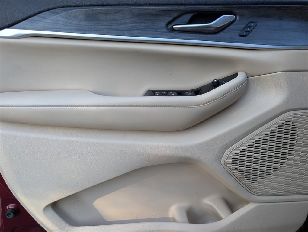 used 2023 Jeep Grand Cherokee L car, priced at $27,000