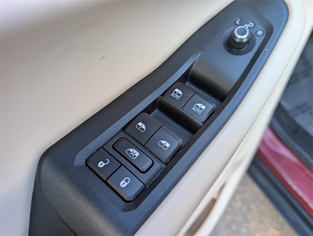 used 2023 Jeep Grand Cherokee L car, priced at $27,000