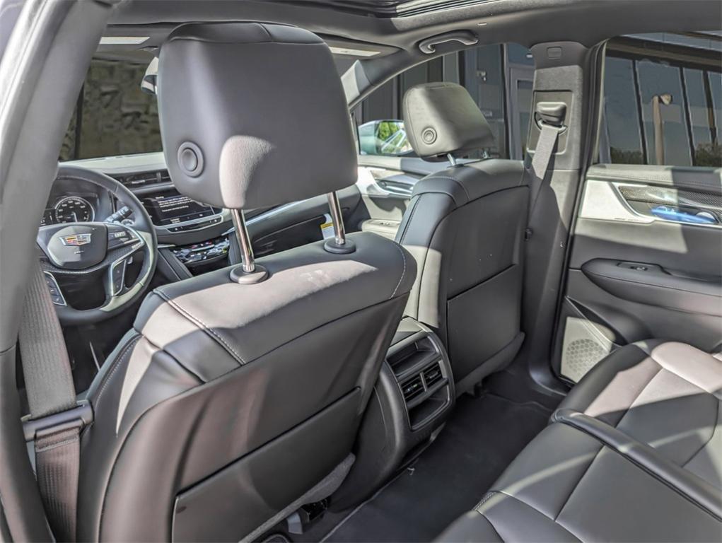 new 2025 Cadillac XT5 car, priced at $57,889