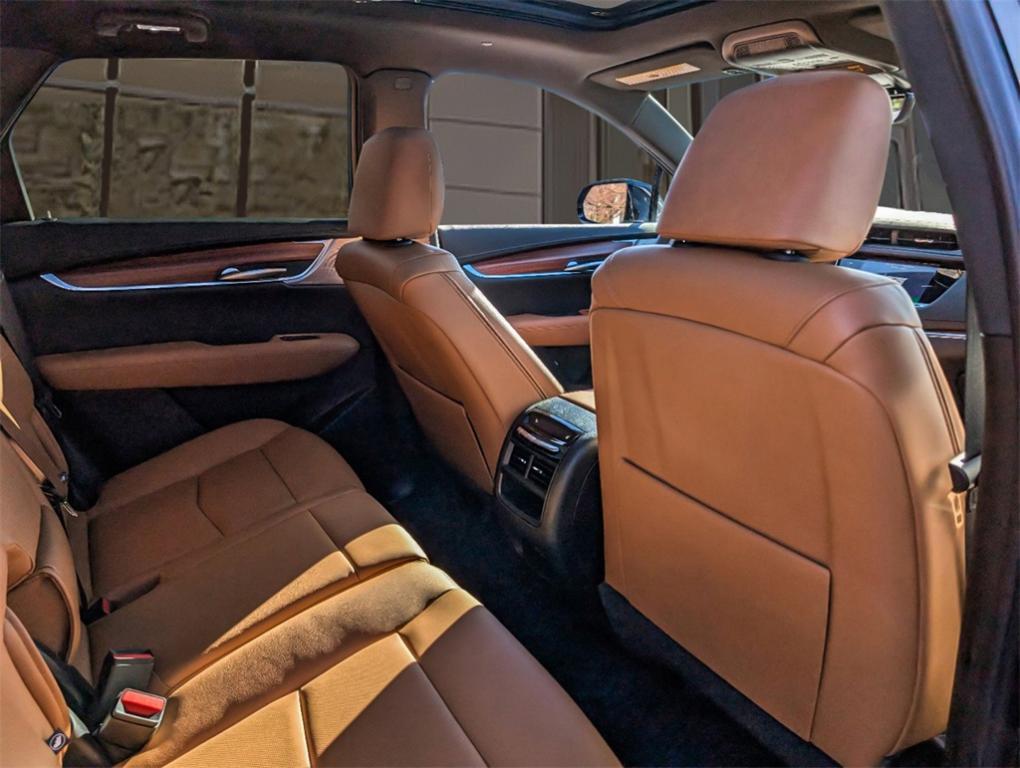 new 2025 Cadillac XT5 car, priced at $58,164