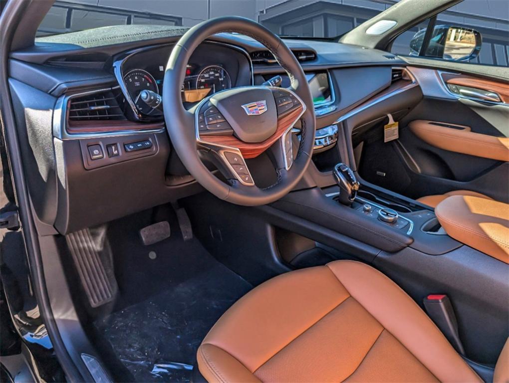 new 2025 Cadillac XT5 car, priced at $58,164