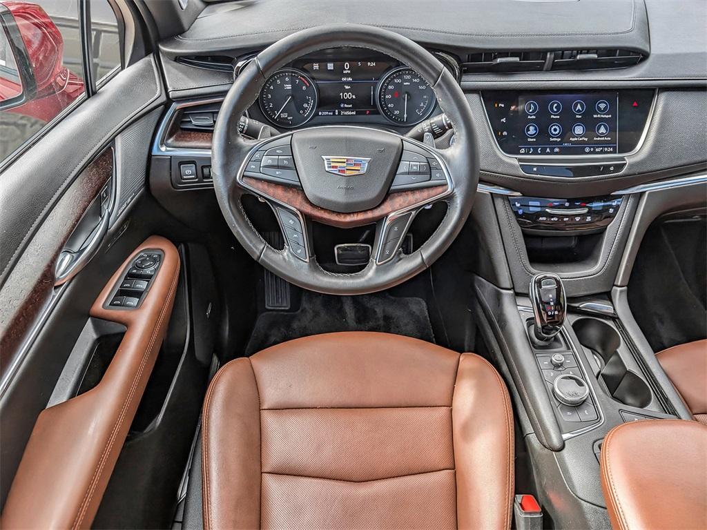 used 2022 Cadillac XT5 car, priced at $43,000