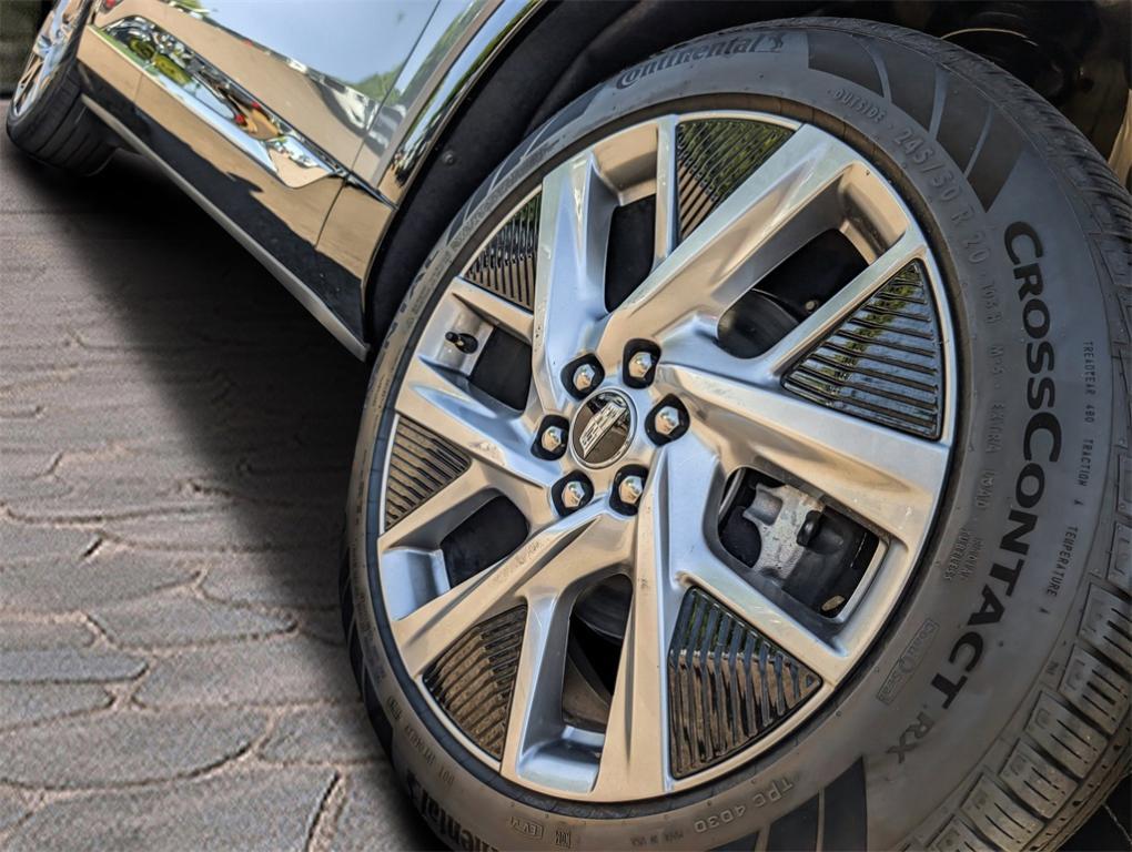 new 2025 Cadillac OPTIQ car, priced at $55,714