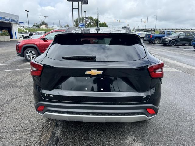 new 2025 Chevrolet Trax car, priced at $24,622