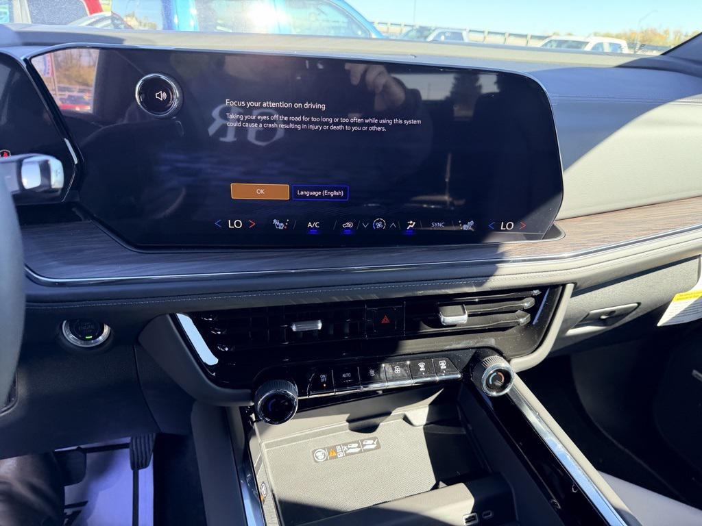 new 2025 Chevrolet Suburban car, priced at $69,772