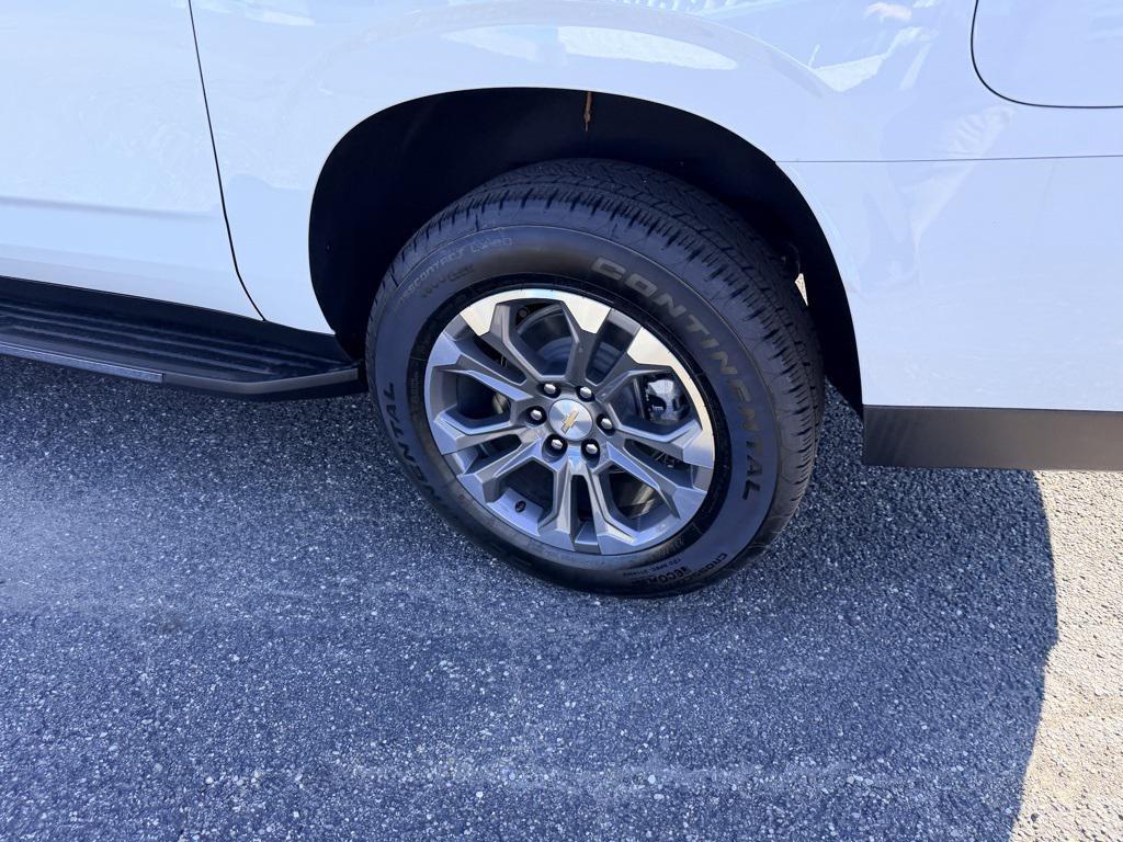 new 2025 Chevrolet Suburban car, priced at $69,772