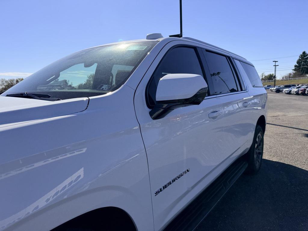 new 2025 Chevrolet Suburban car, priced at $69,772