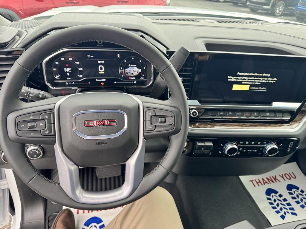 new 2025 GMC Sierra 1500 car, priced at $47,463