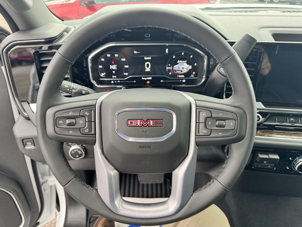 new 2025 GMC Sierra 1500 car, priced at $47,463